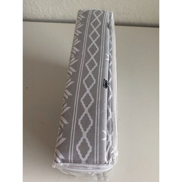 Peanuts Snoopy Sledding Ice Skating Winter Queen Size Super Soft Sheet Set NEW - Picture 6 of 12